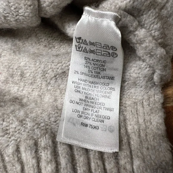 Cynthia Rowley Turtleneck Speckled Sweater - Picture 15 of 16